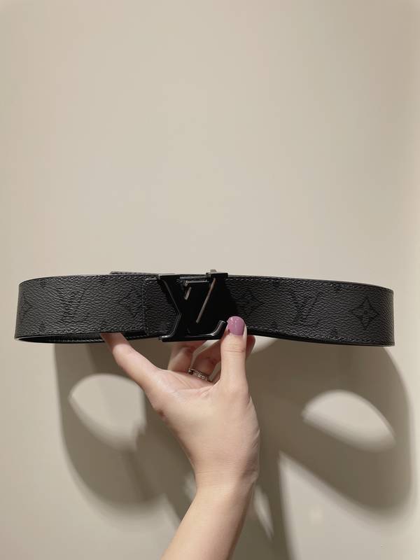 Louis Vuitton 40MM Belt LVB00374